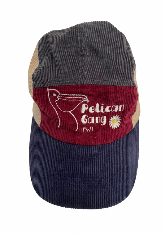 Casquette cinq pans, en velours côtelé brodée